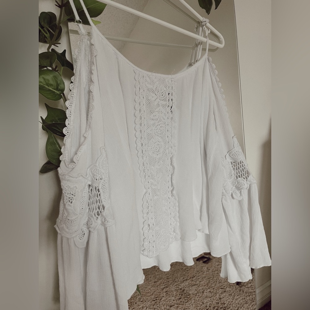 White Flowy Longsleeve Top